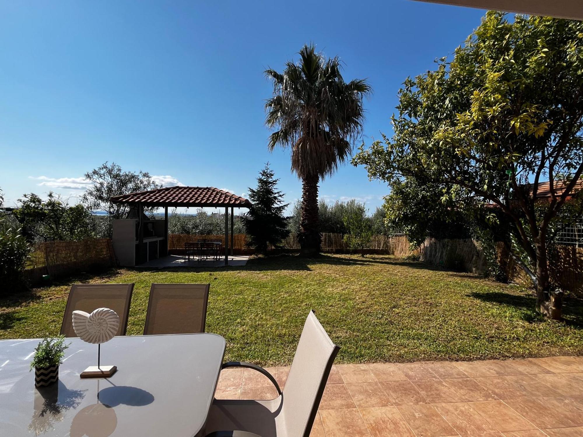 Jordan's Garden Maisonette * Nea Moudania